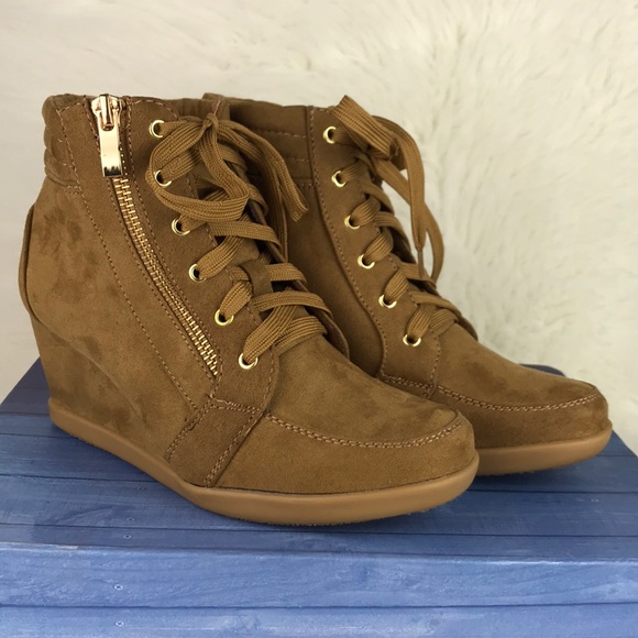 Lace Up Wedge Sneakers - Picture 3 of 7